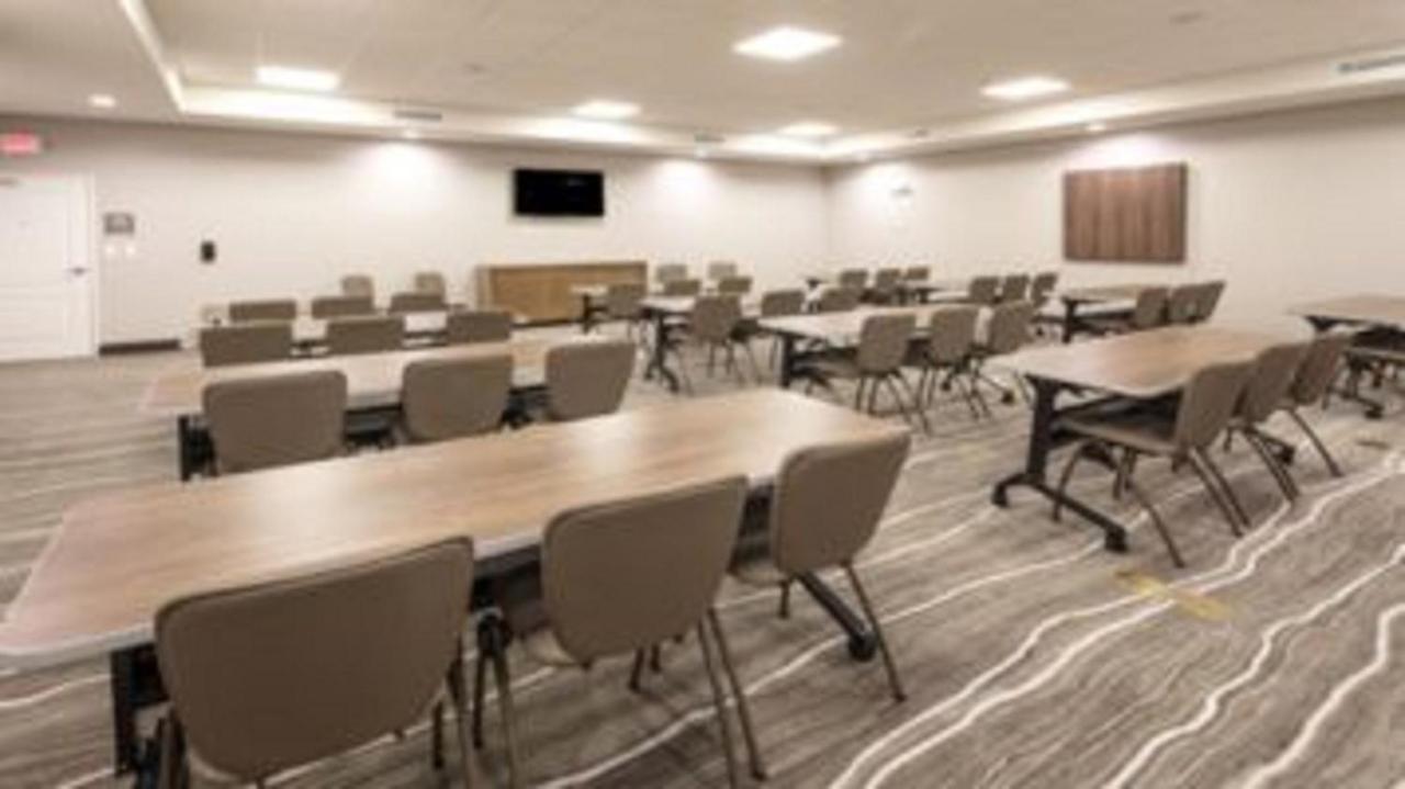 Staybridge Suites Dearborn By Ihg Екстер'єр фото