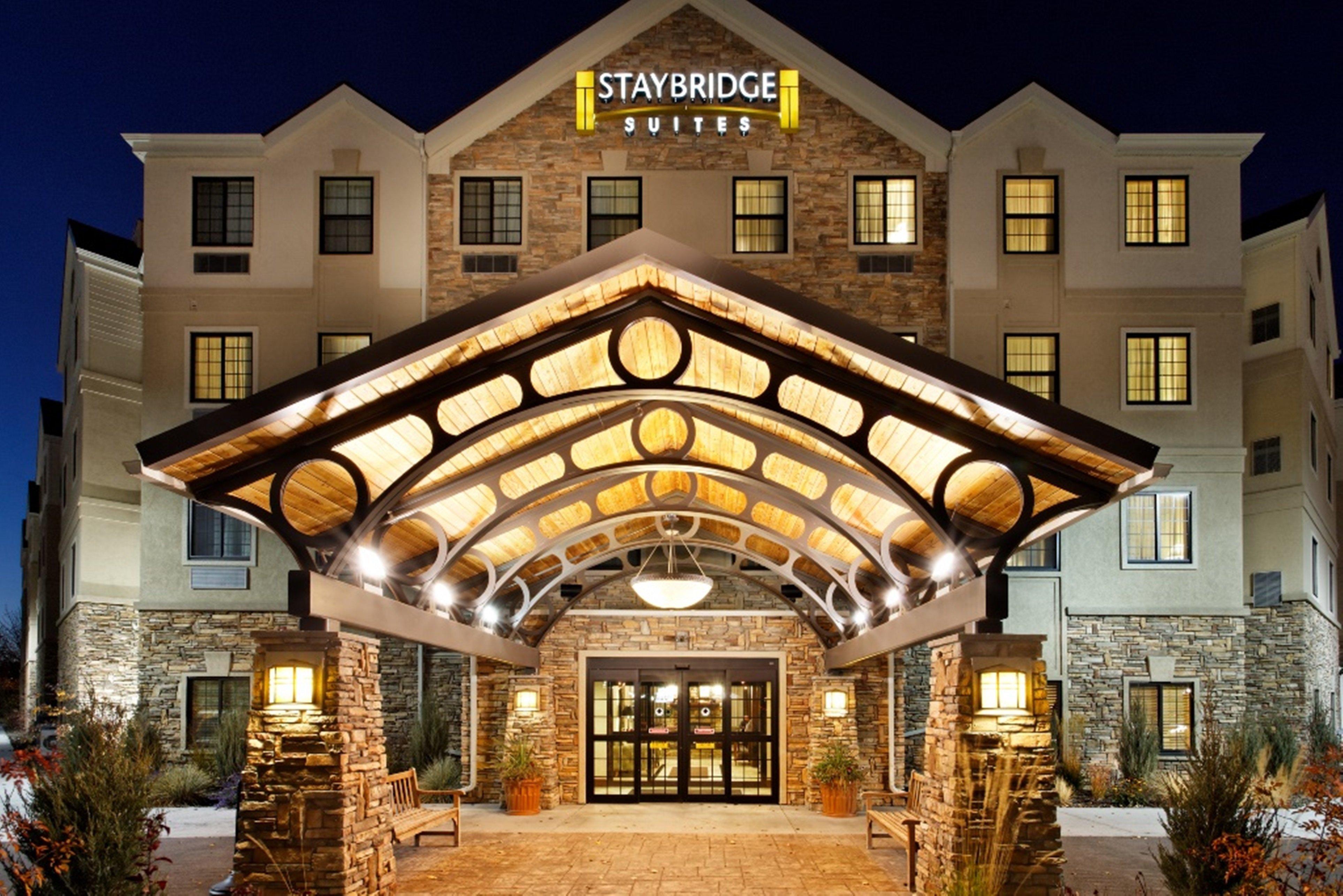 Staybridge Suites Dearborn By Ihg Екстер'єр фото