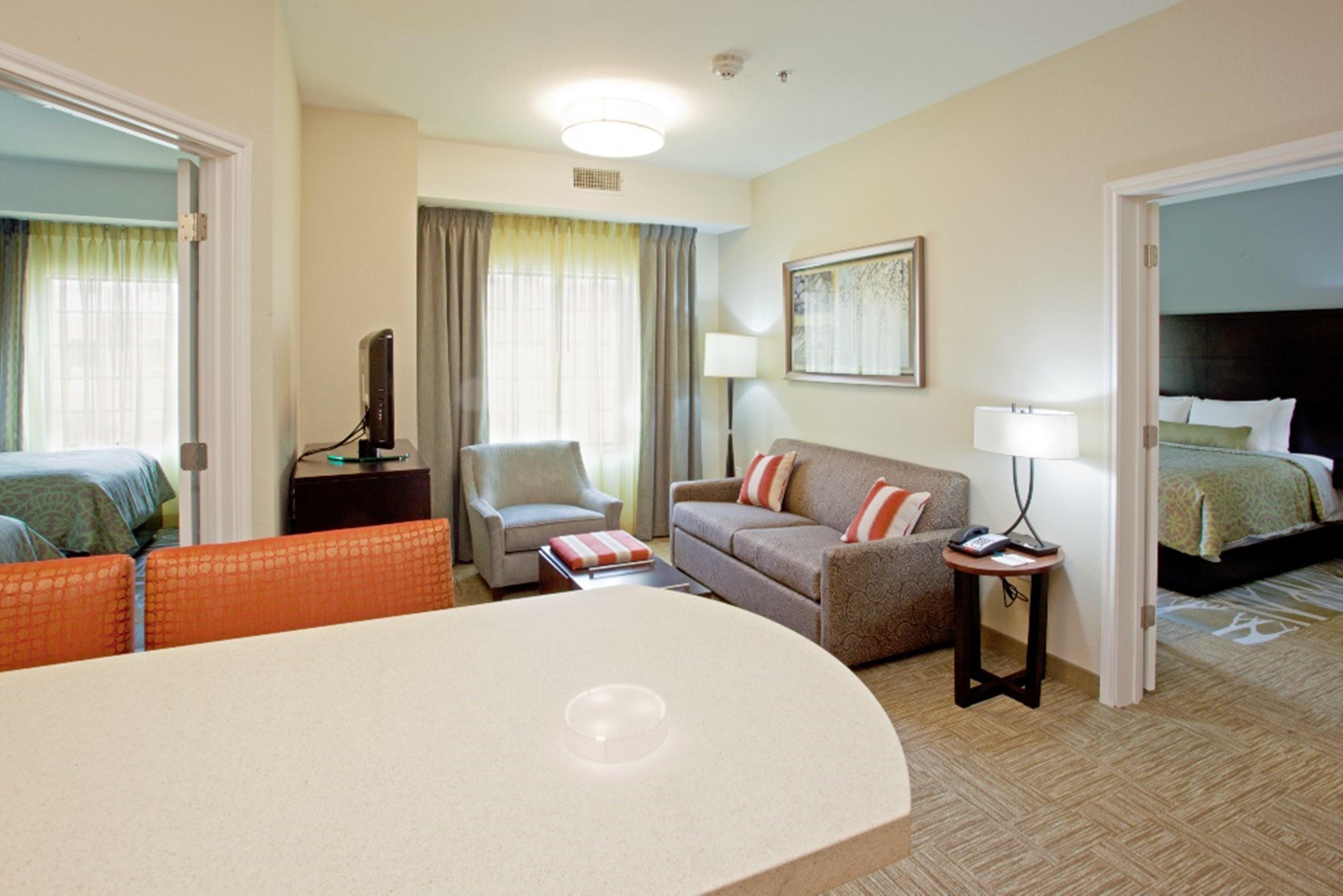 Staybridge Suites Dearborn By Ihg Екстер'єр фото
